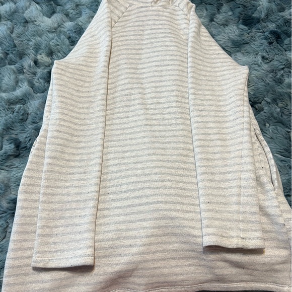 Sweater Jacket size small.  Excellent condition. - Picture 13 of 13